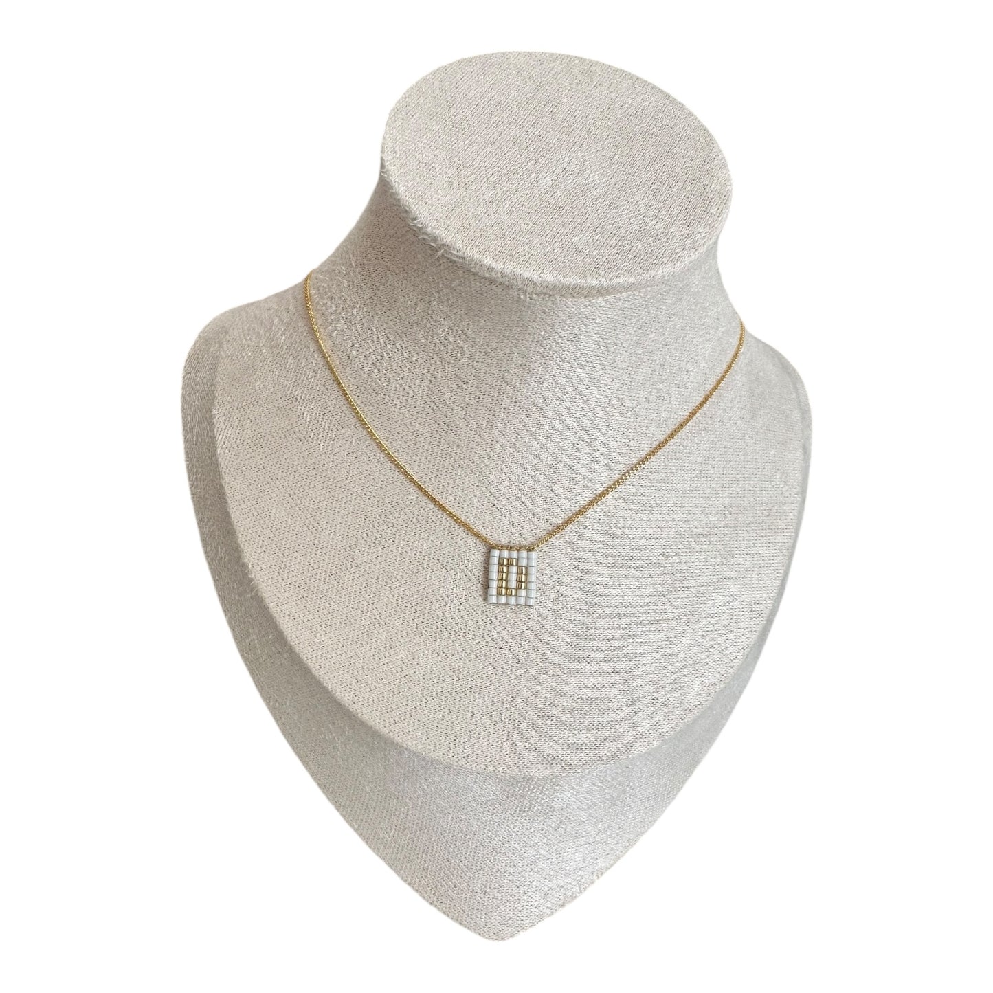 Collar INICIALES mini en blanco